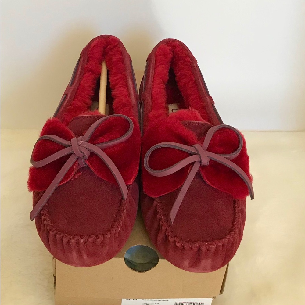 UGG Dakota Double Bow Moccasin - Picture 2 of 12